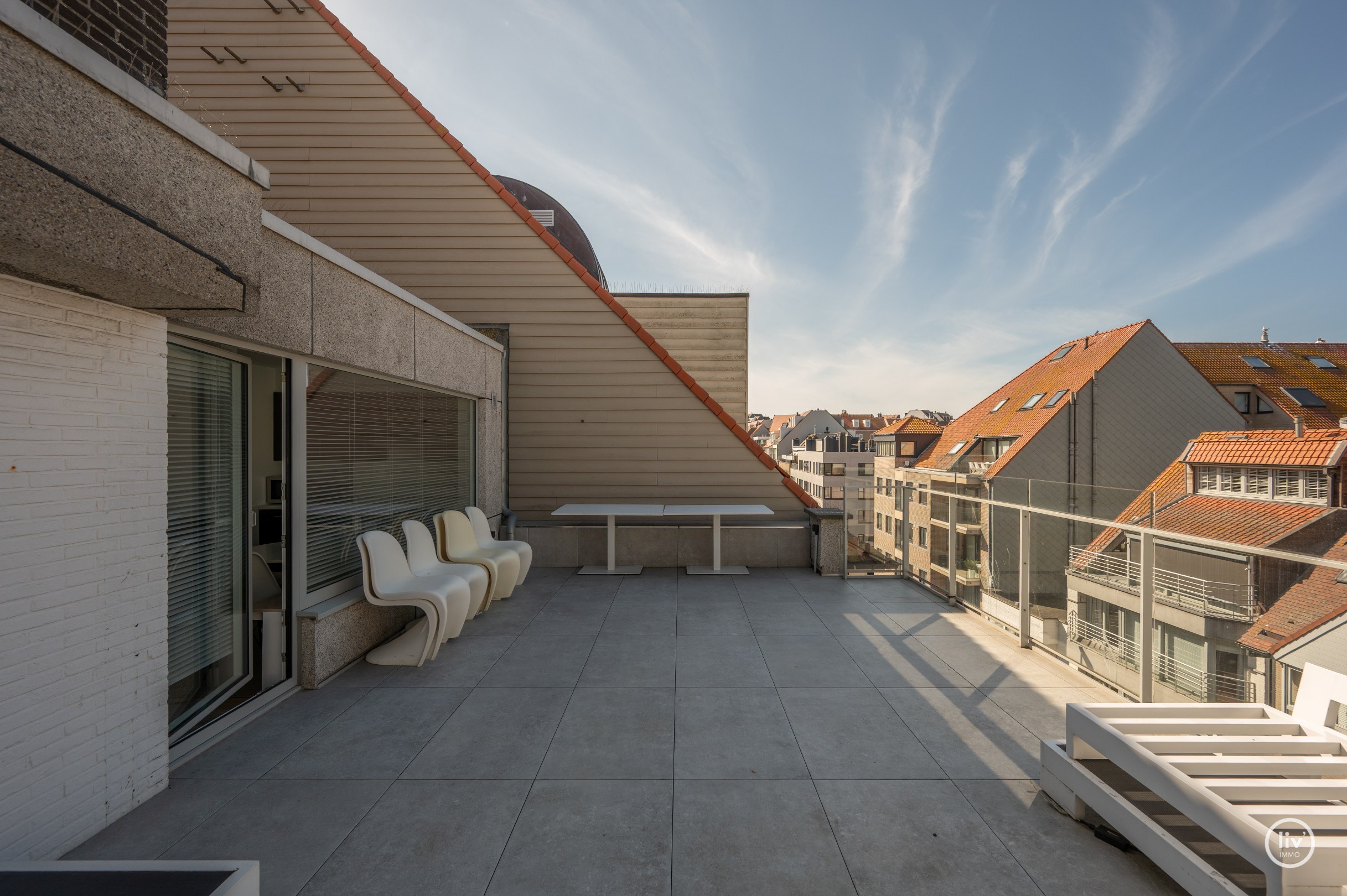 Volledig afgewerkt Hoekappartement + studio centraal gelegen in Knokke 