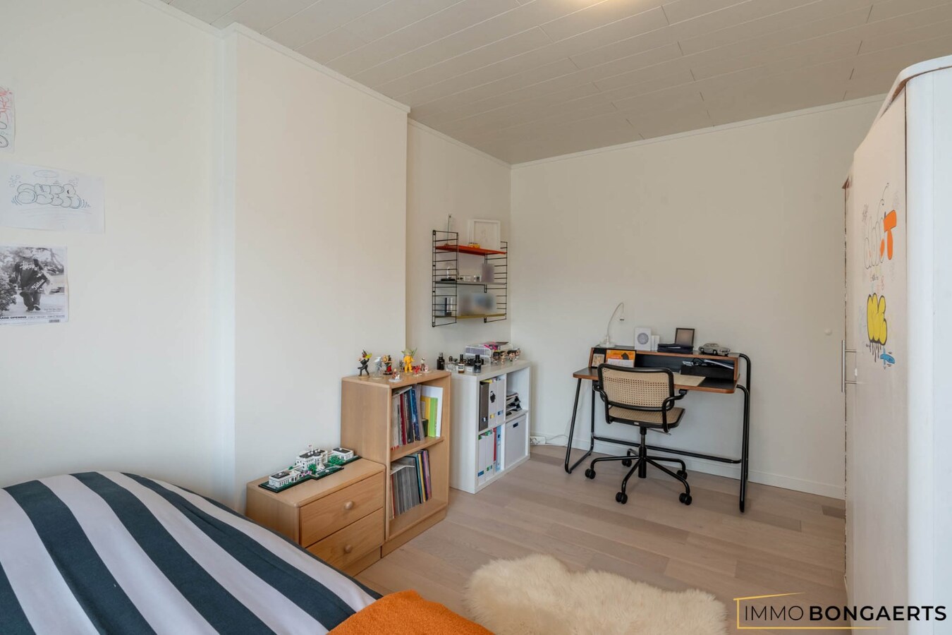 Ruime woning met garage, tuin en drie slaapkamers 