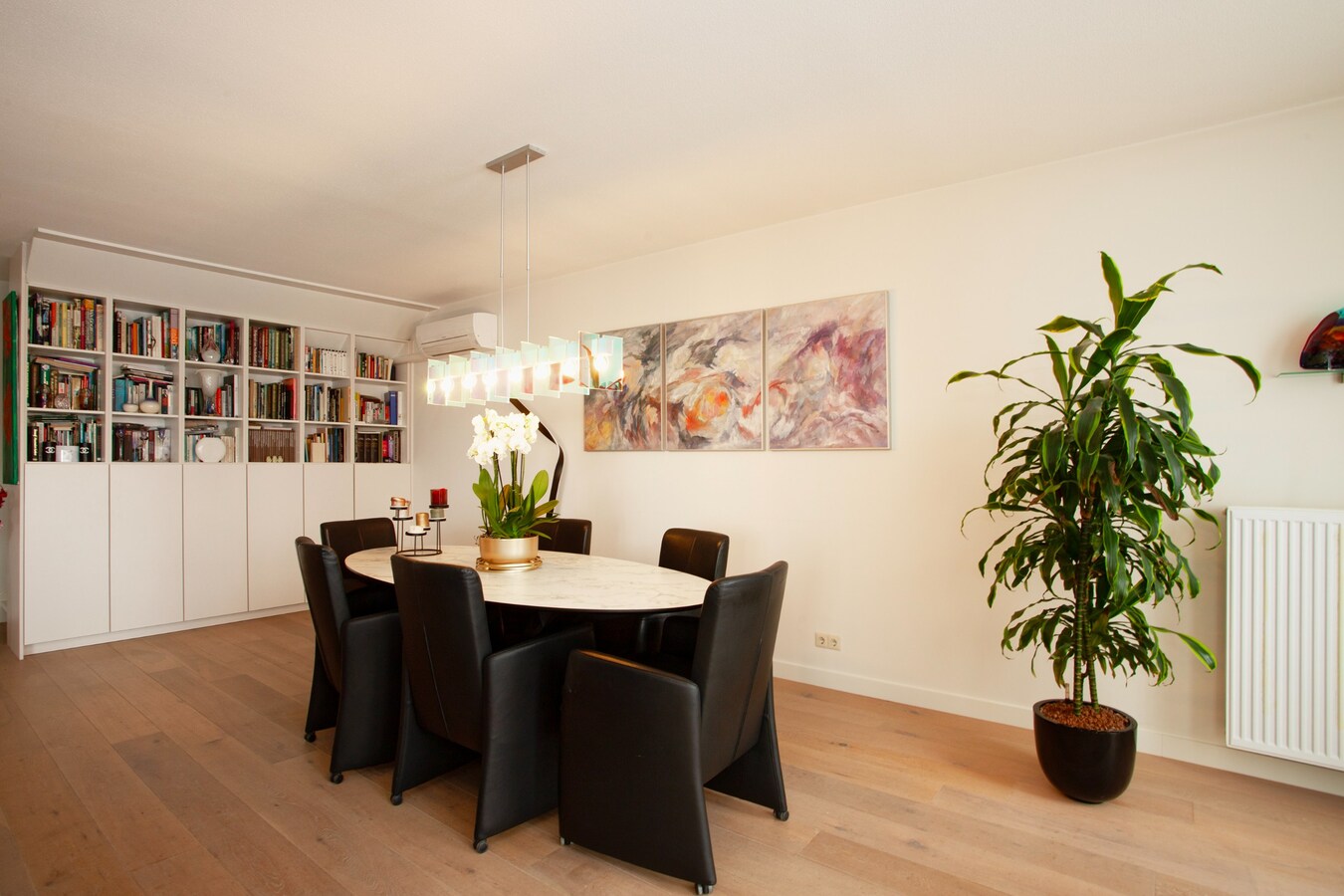 Wonen in het hart van Bladel, met ruimte, comfort en een royaal terras in misschien wel het mooiste appartement van Bladel. 