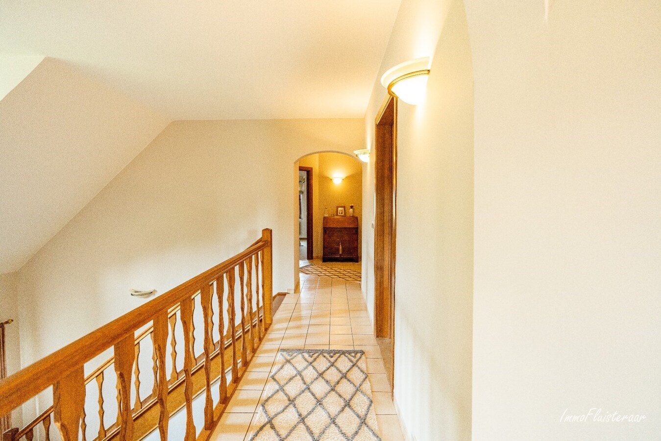 Prachtige villa met een ruim stalgebouw op ca. 2,2 ha te Dilsen-Stokkem 