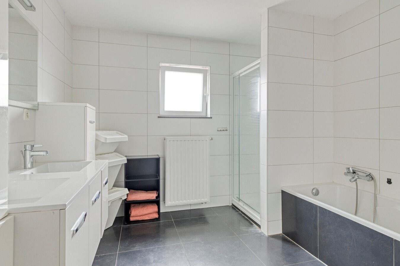 Gruitrode: gezinswoning (2009) met 3 slaapkamers en tuintje 