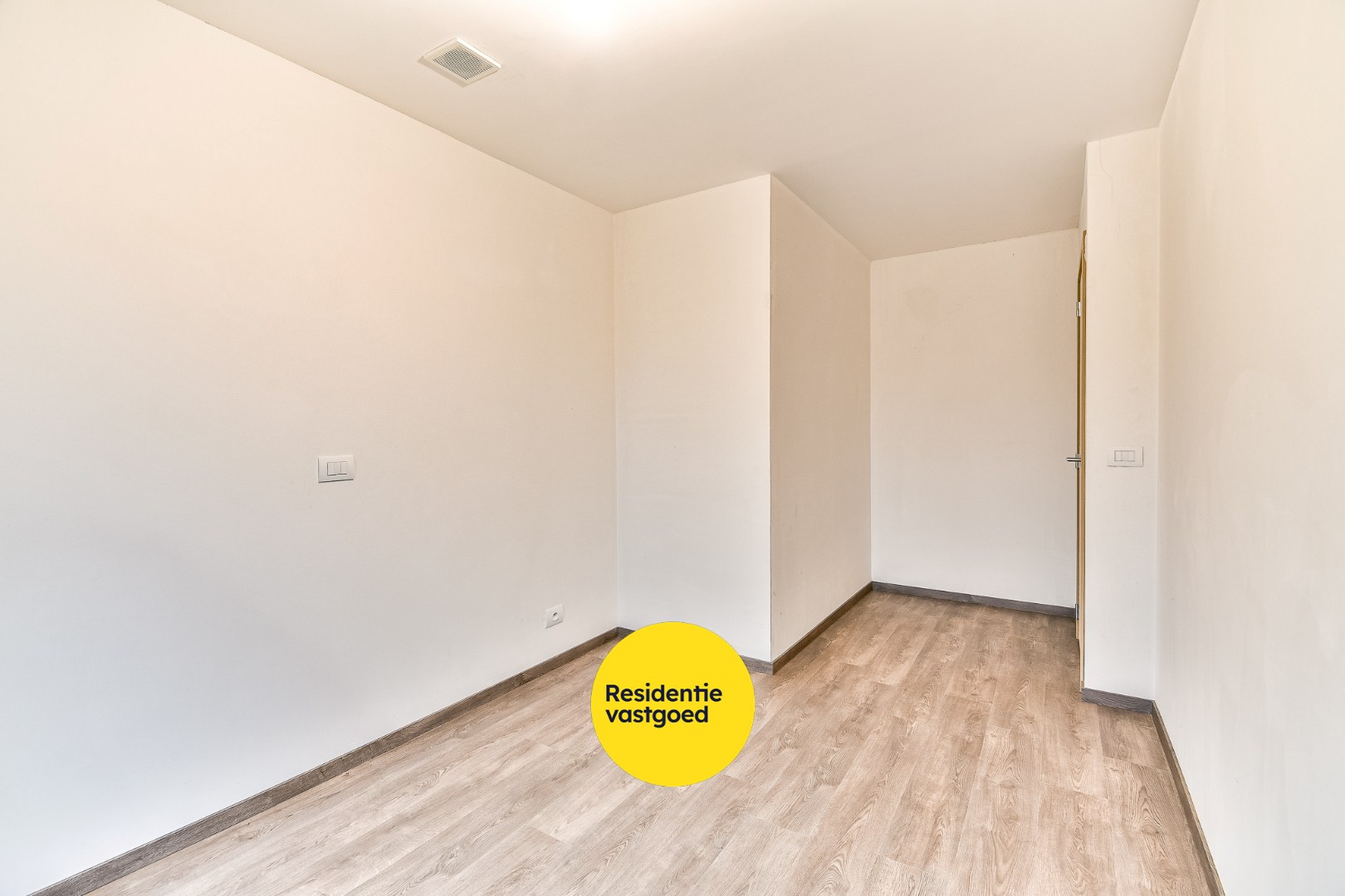 Recent duplex-appartement met standplaats 