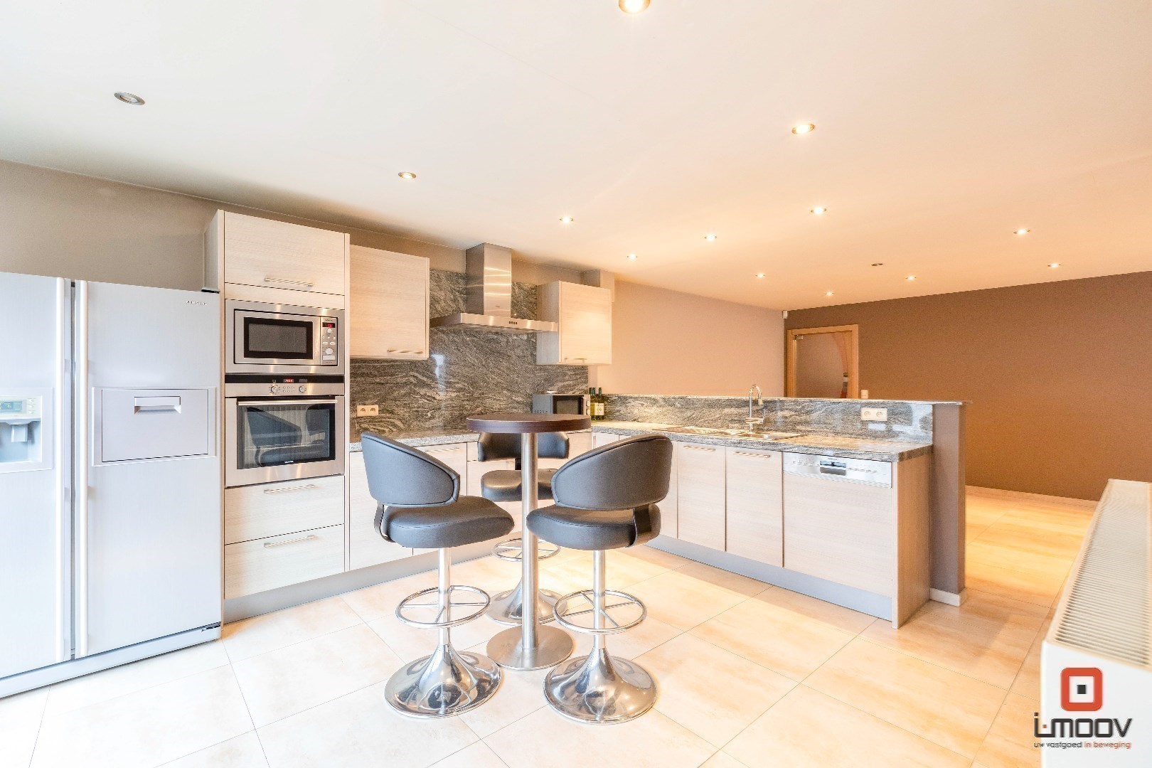 Instapklare woon-werkcombinatie met terras op gunstige locatie 