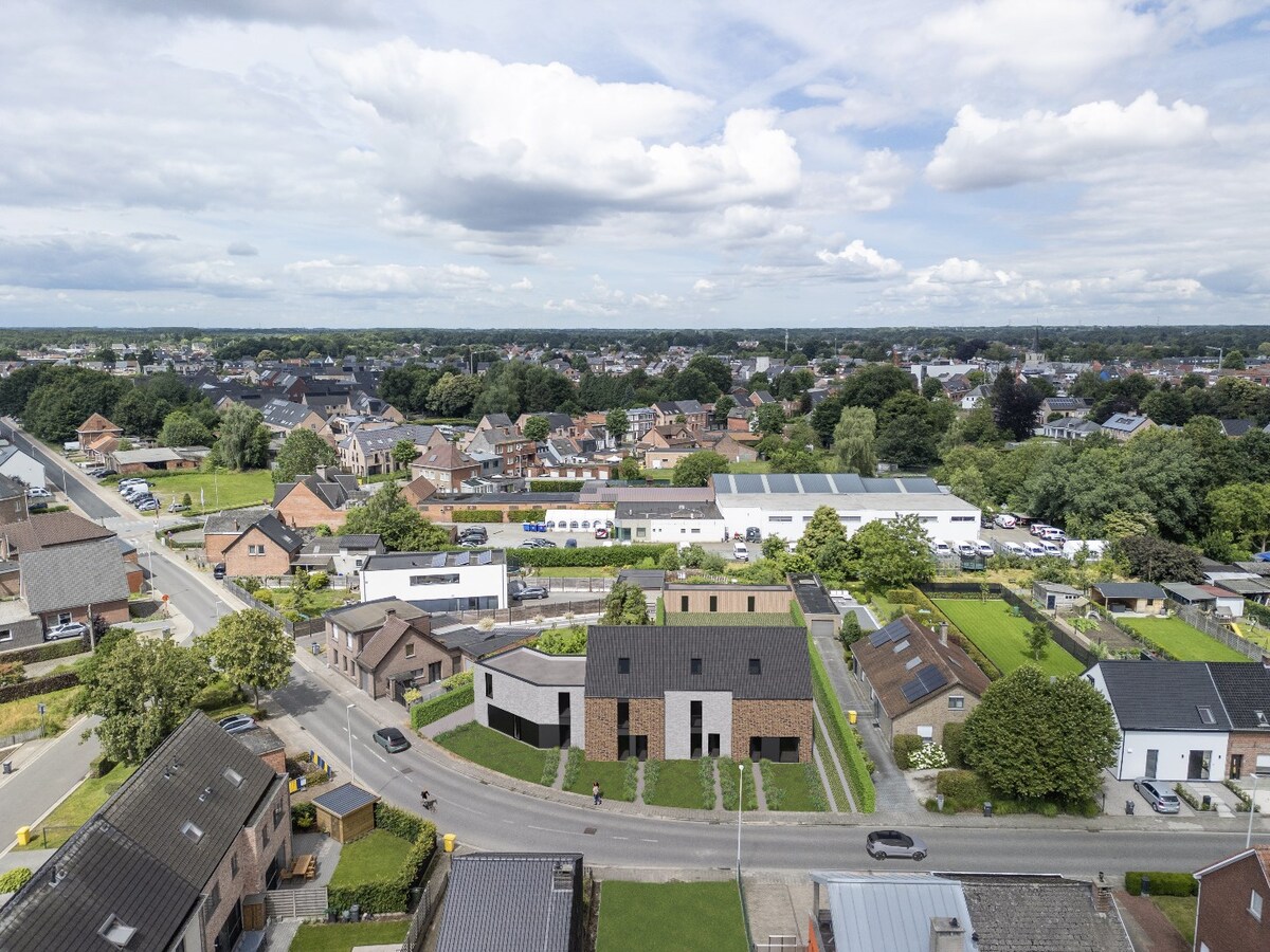 NIEUWBOUW BEN-WONING  HOB NABIJ NIJLEN CENTRUM 