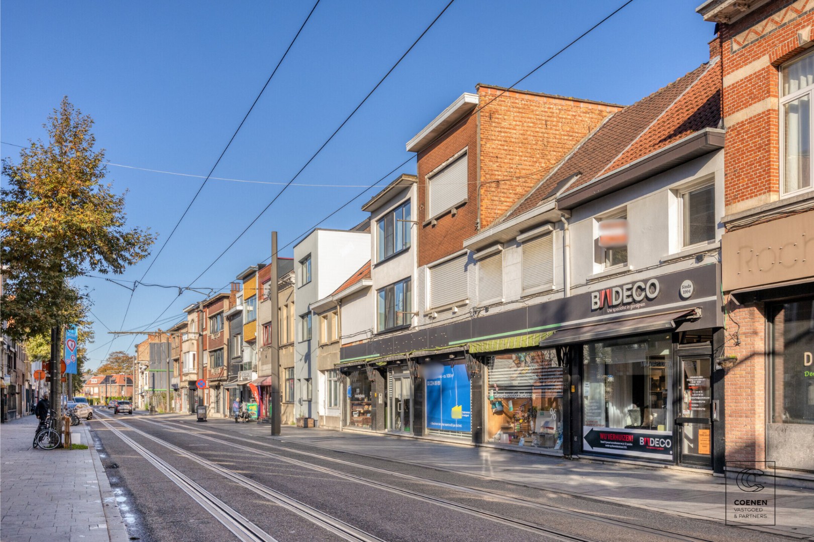 Handelspand met potentieel voor woongelegenheid op toplocatie te Deurne! 