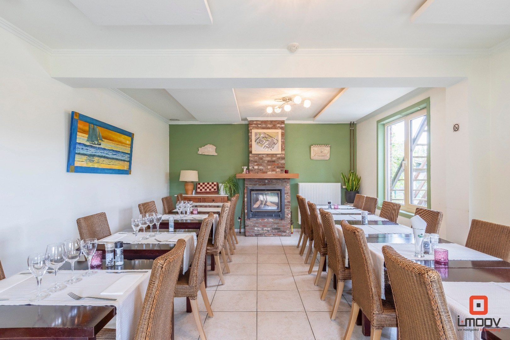 Te koop- Gebruiksklaar restaurant met terras en appartement in hartje Hijfte (Lochristi) 