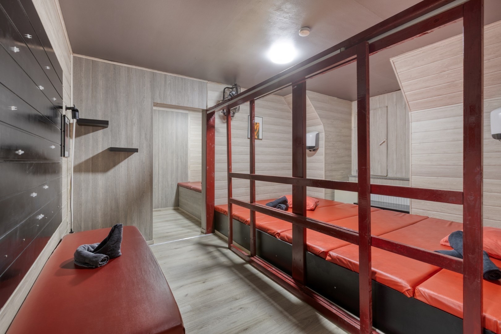 Handelshuis met tal van mogelijkheden in Geel 