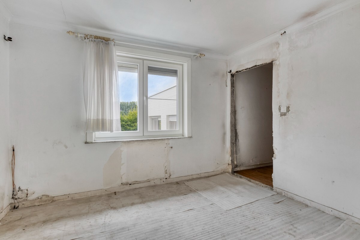 VILLA  met tuin, terras en garage in Zoutleeuw 