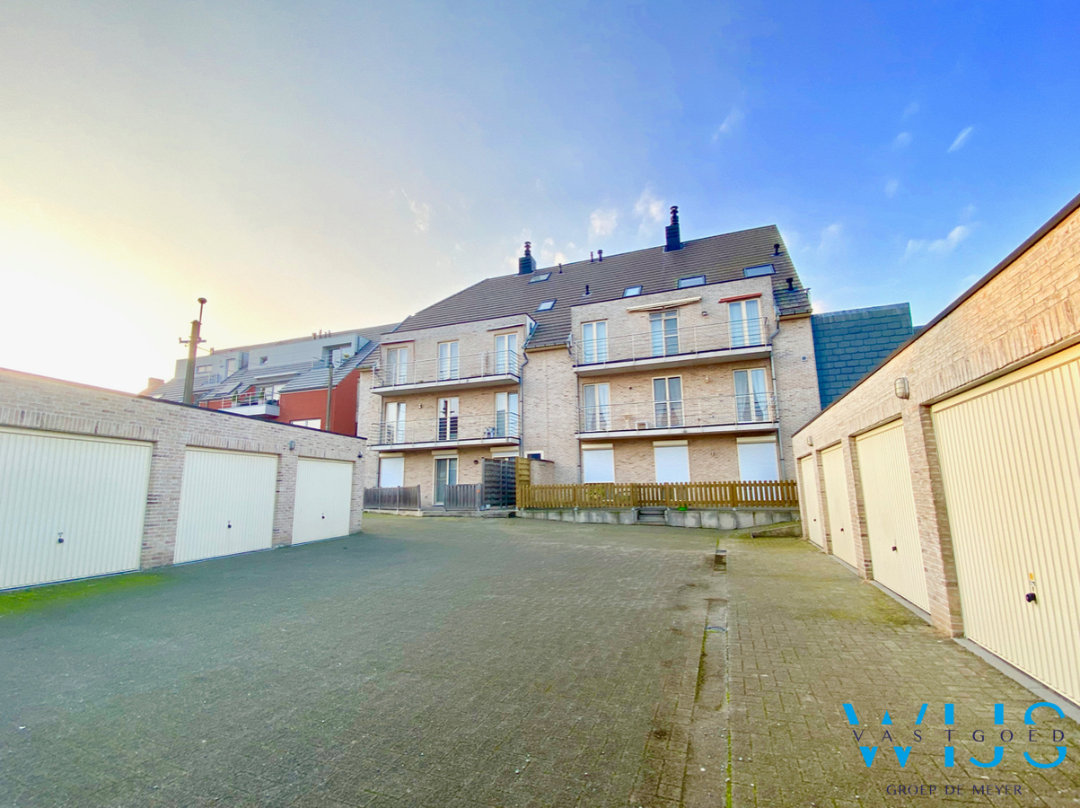 3 slaapkamerappartement met garage in hartje Assenede ! 