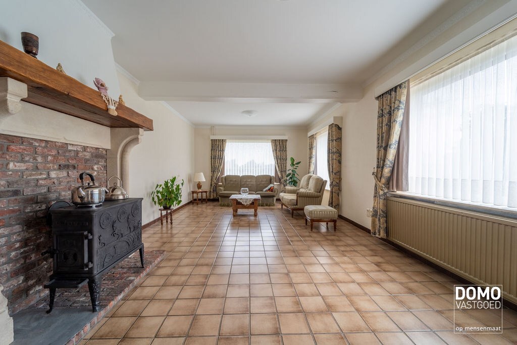 UNIEKE WONING MET 2 RUIME LOODSEN OP PERCEEL VAN 58A49CA 