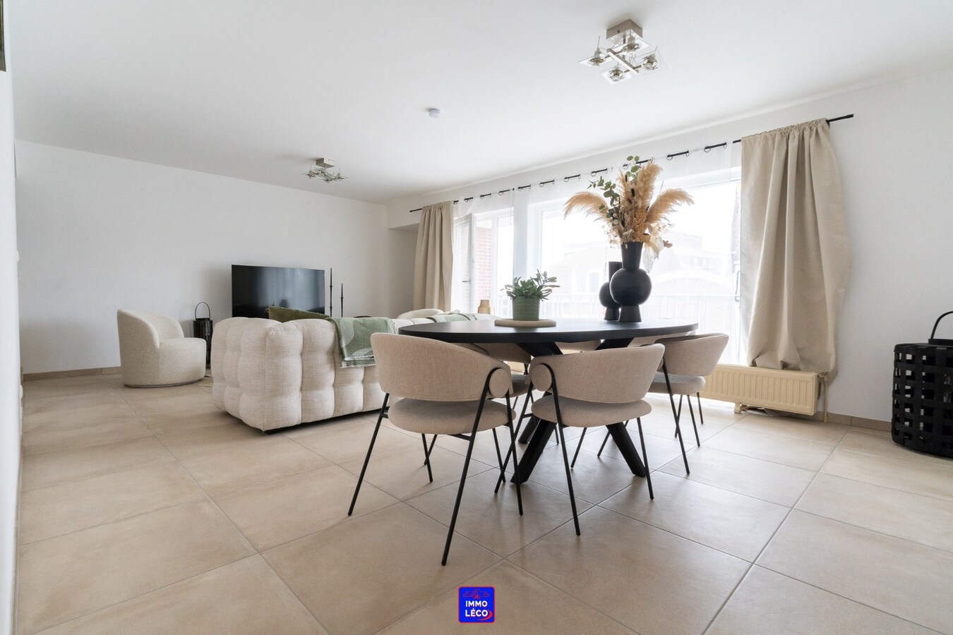Appartement fraîchement rénové avec garage, à quelques pas de la Gare ! 