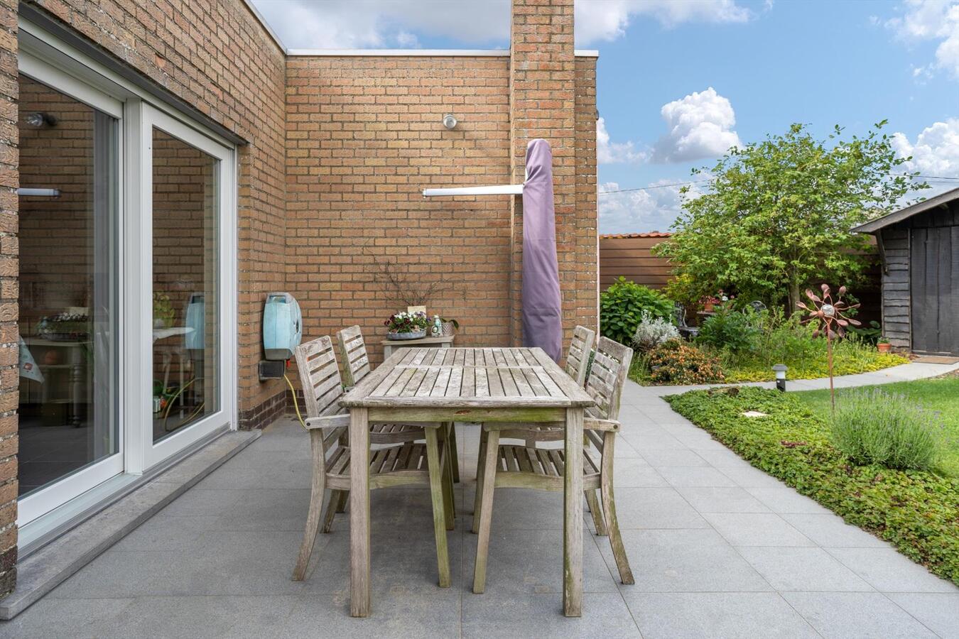 Landelijk gelegen, ruime woning op perceel van 555m² 