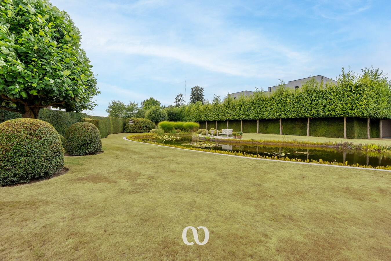 Prachtig onderhouden villa op meer dan 2.000 m² in Kaster 