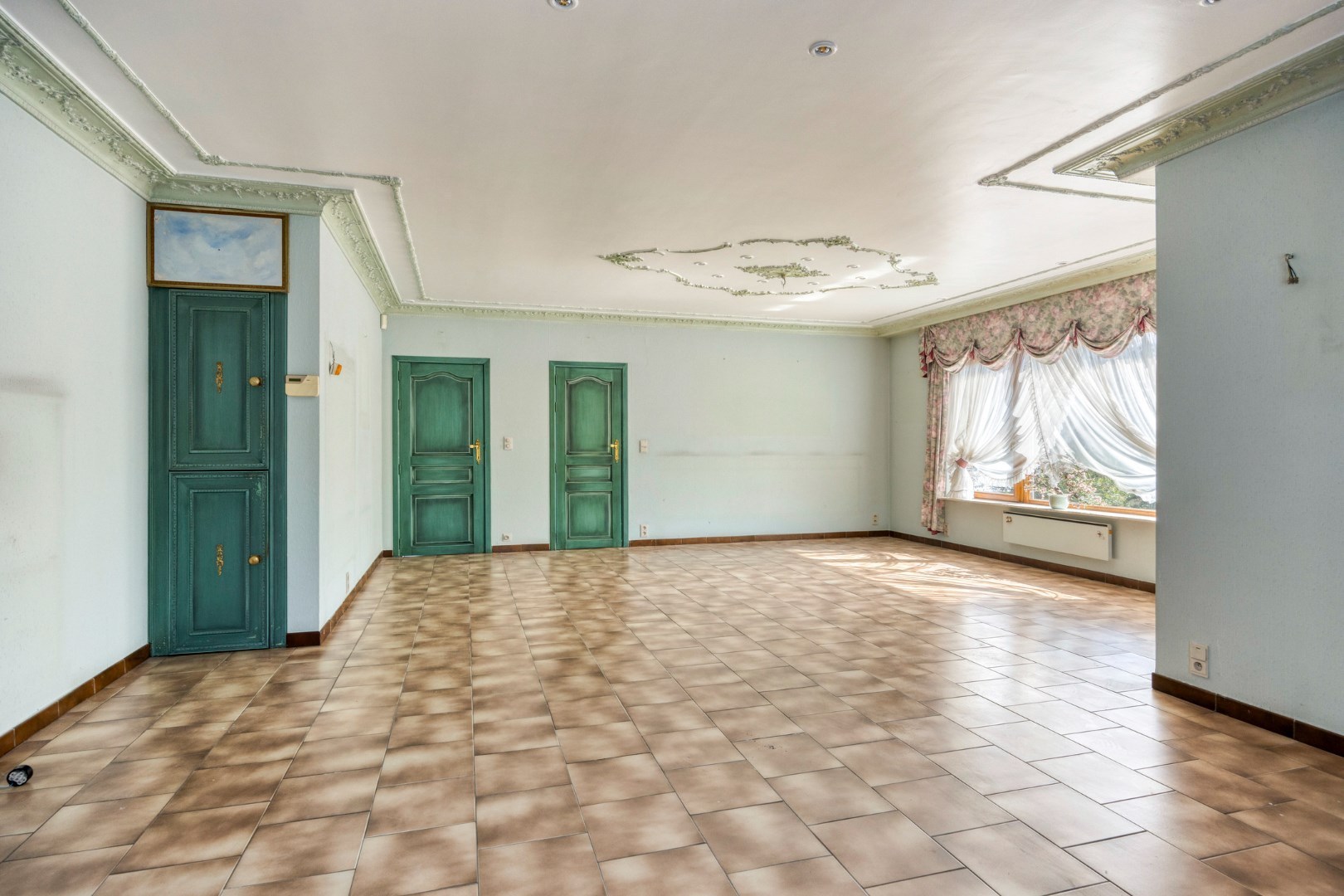 BUNGALOW – 2/4 kamers, dubbele garage &amp; kelders – 1650 BEERSEL 