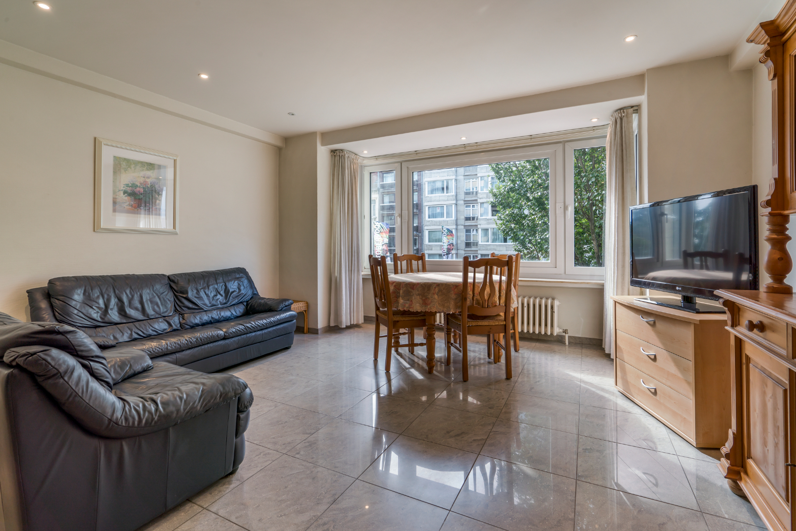 APPARTEMENT MET 2 SLAAPKAMERS OP TOPLIGGING 