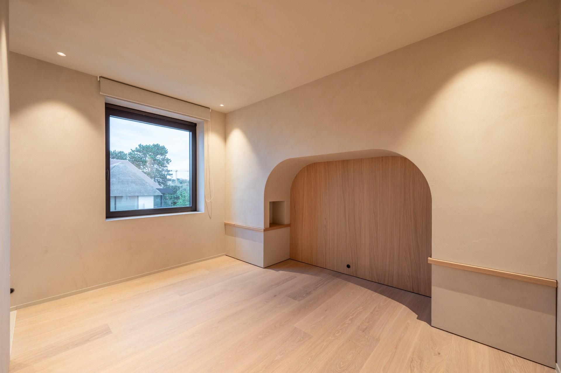 Luxe, comfort kortom een prachtig gerenoveerde woning in hartje Knokke. 