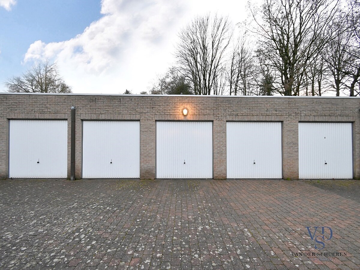 Tijdloos, ruim 1-slpk-appartement mét garage te centrum Gavere 