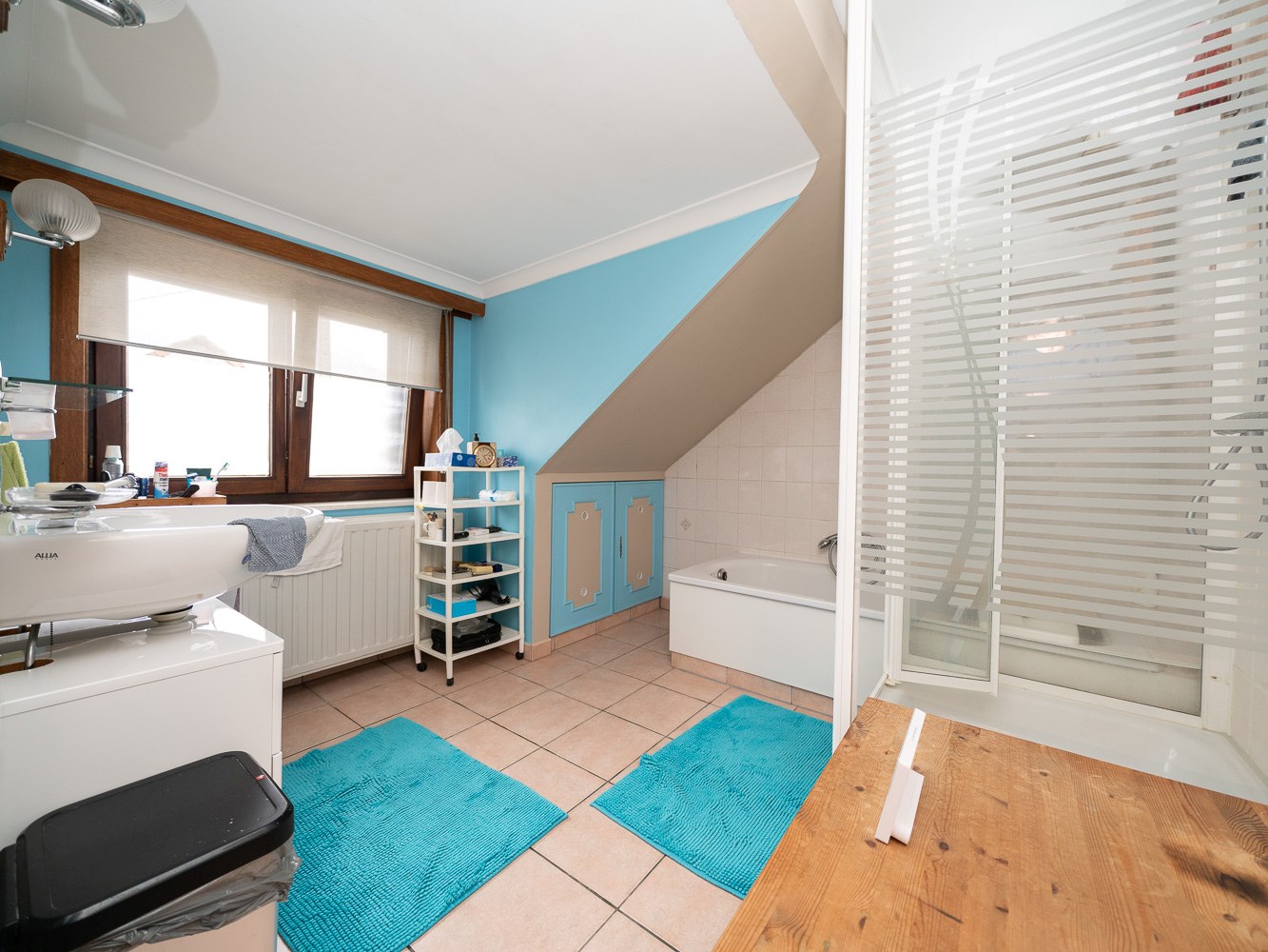 Ruime woning met 3 kamers en dressing, garage en tuin 