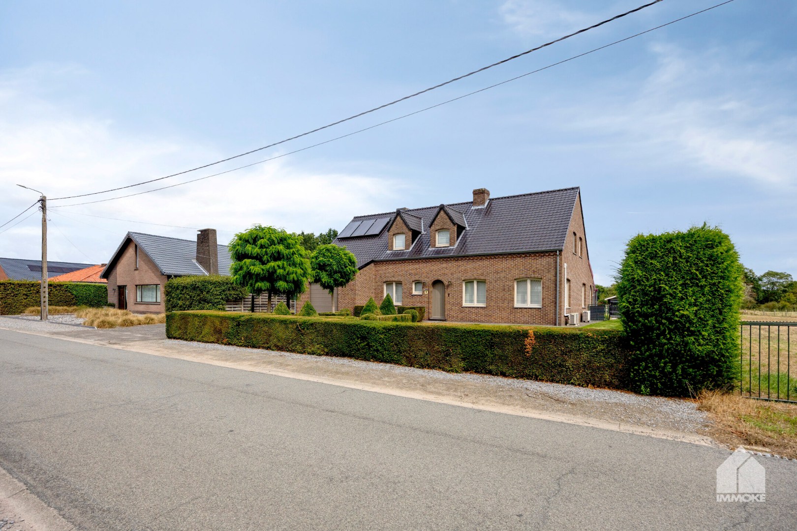 Stijlvol landhuis op 14a 88ca met aangrenzend weiland van 35a 5ca. 