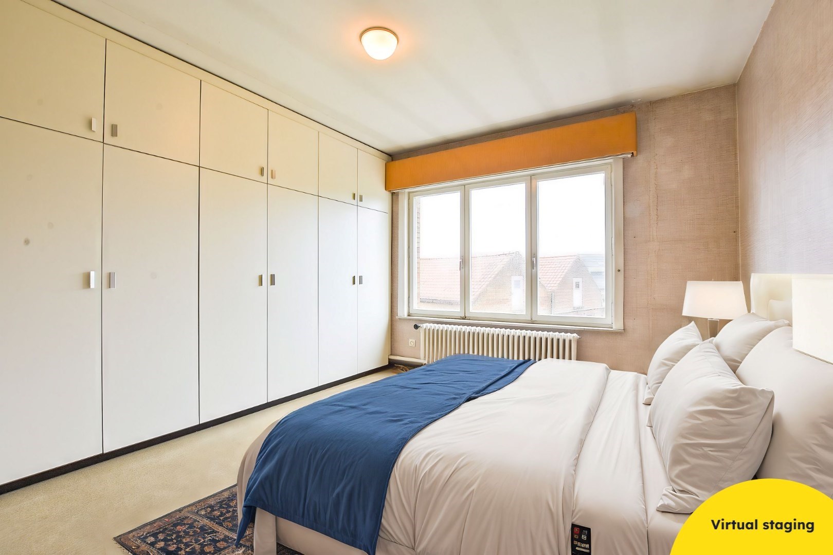 Ruime rijwoning met 5 slaapkamers te centrum Veurne. 