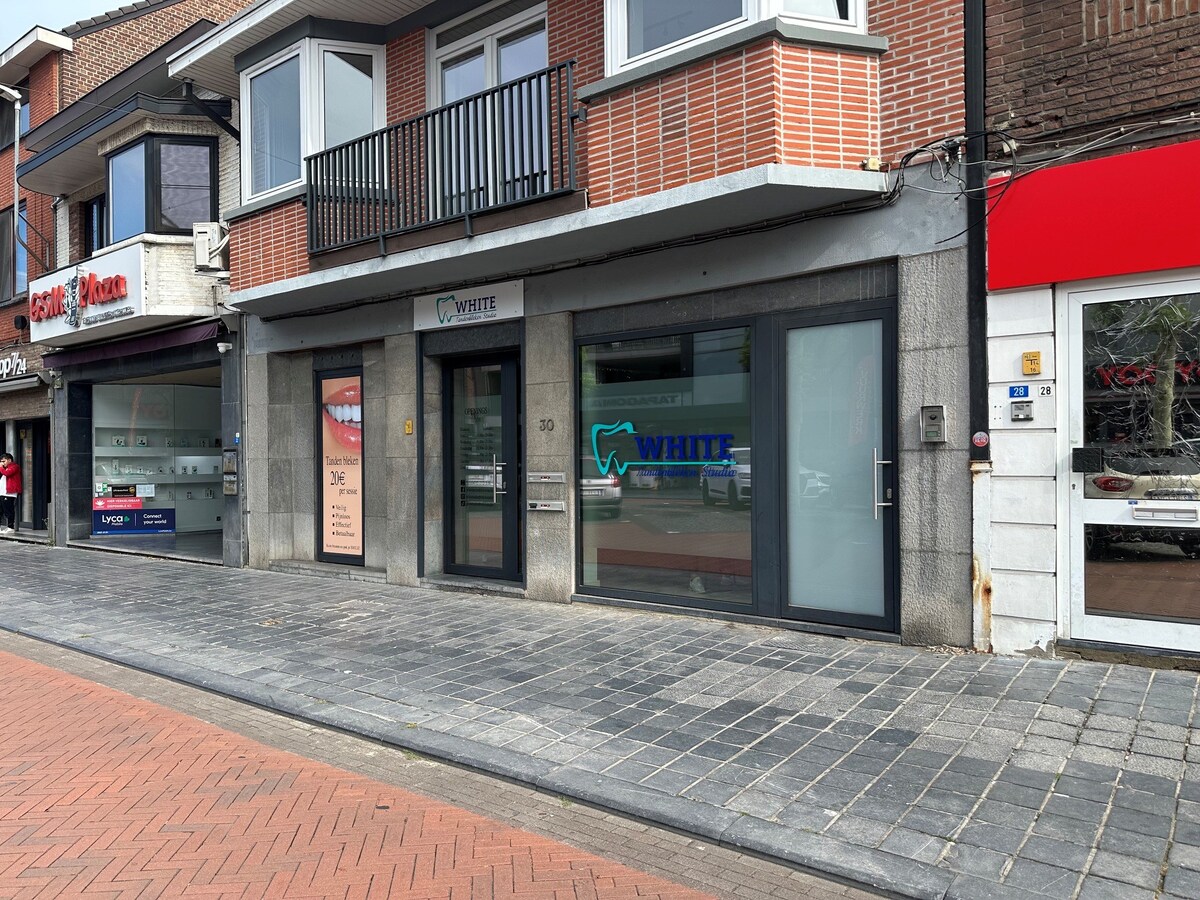 Verzorgd , instapklaar handelsgelijkvloers 