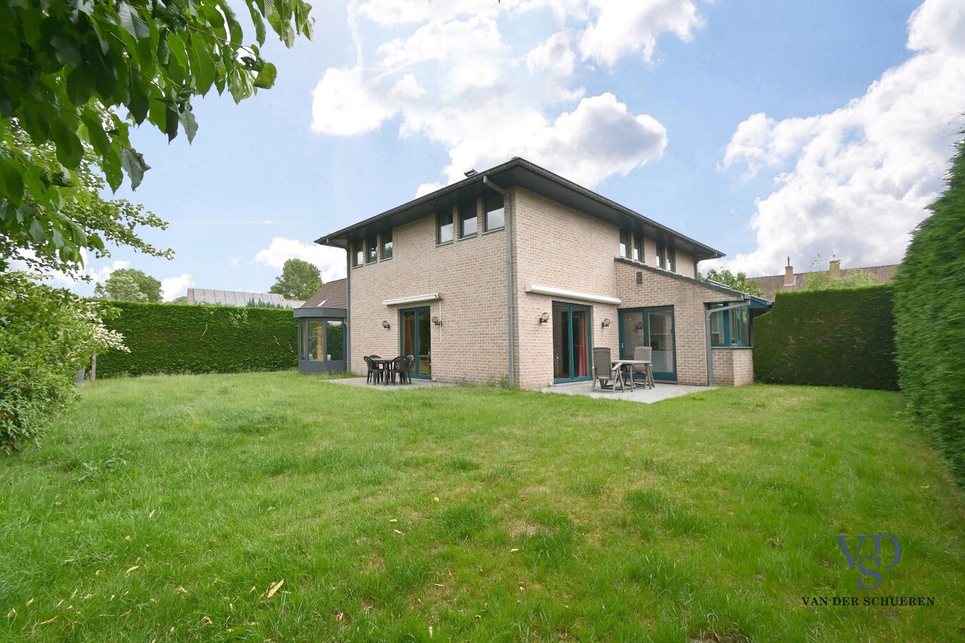 Tijdloos en lichtrijk wonen. 