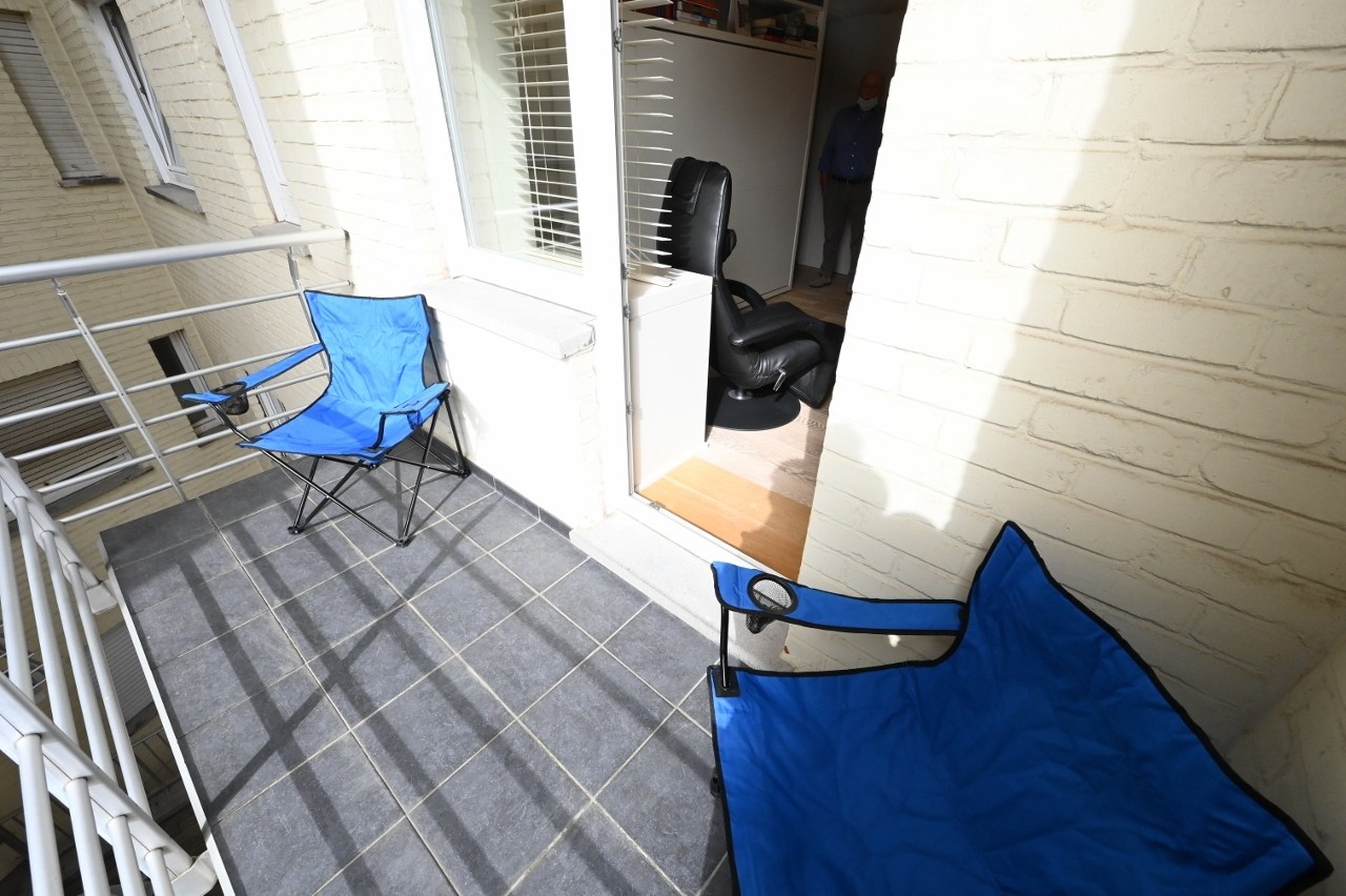 Appartement meublé - Luxueusement aménagé avec 2 chambres, à proximité de la plage et de la place Van Bunnen. 