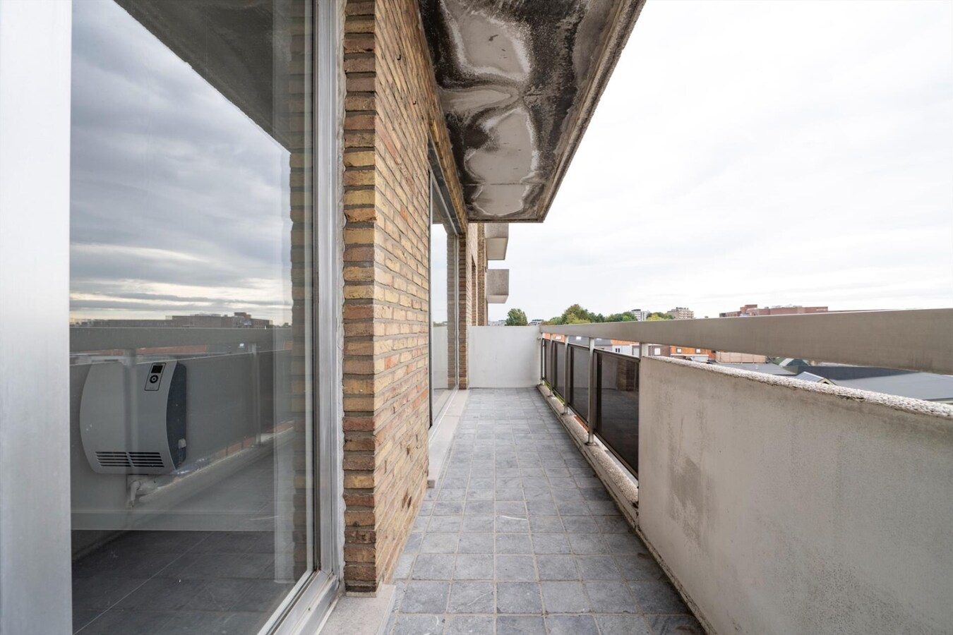 Appartement met 2 slaapkamers en autostandplaats te Roeselare 