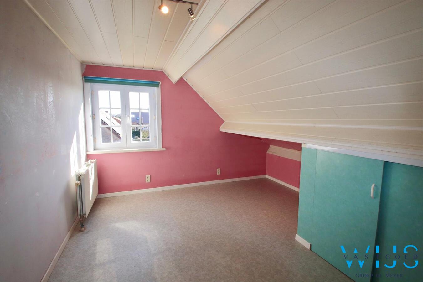 Uitzonderlijk goed gelegen woonhuis op een perceel van 841 vierkante meter in ERTVELDE! 