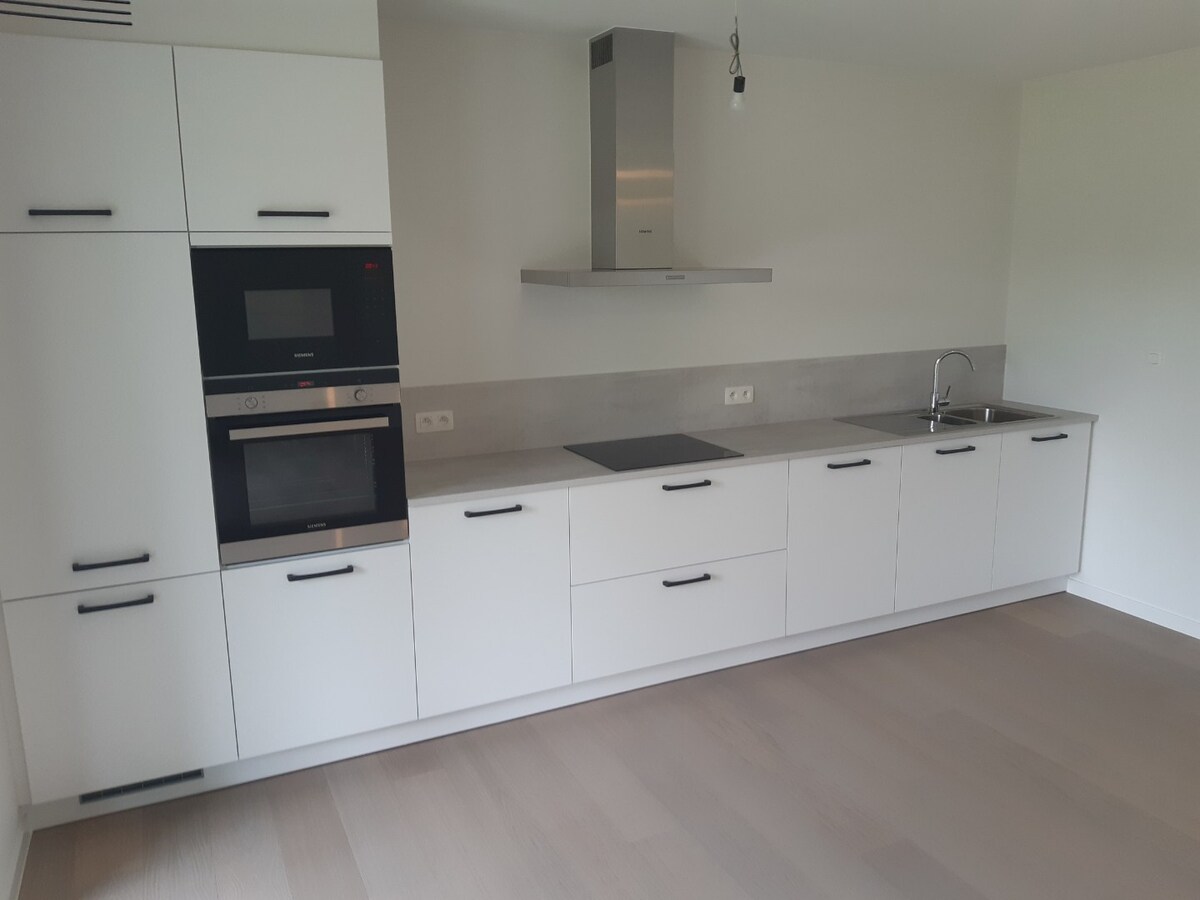 Gelijkvloers 2 slpk-appartement in Wortegem-Petegem. 