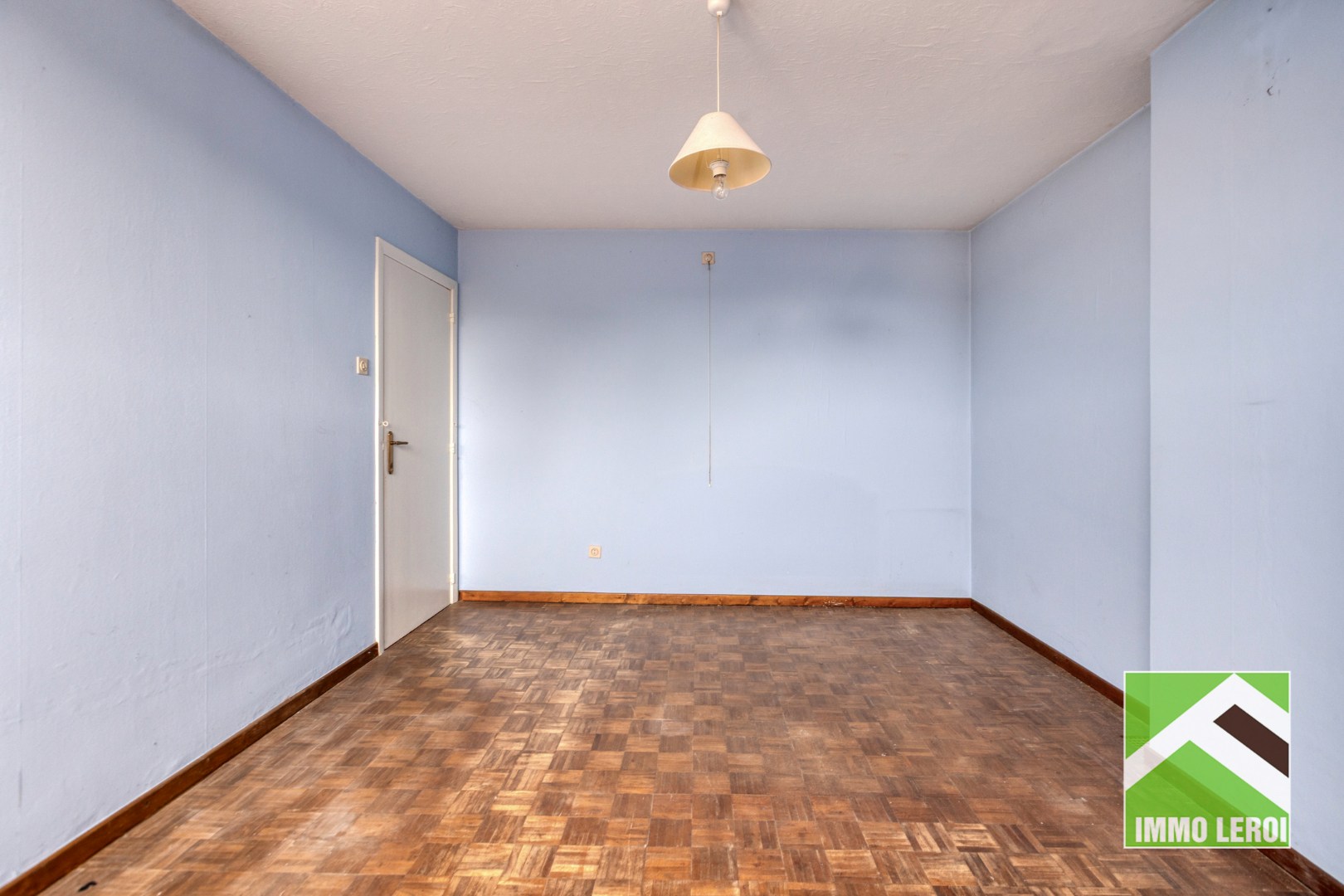 slaapkamer 2 met doorgang nachthal