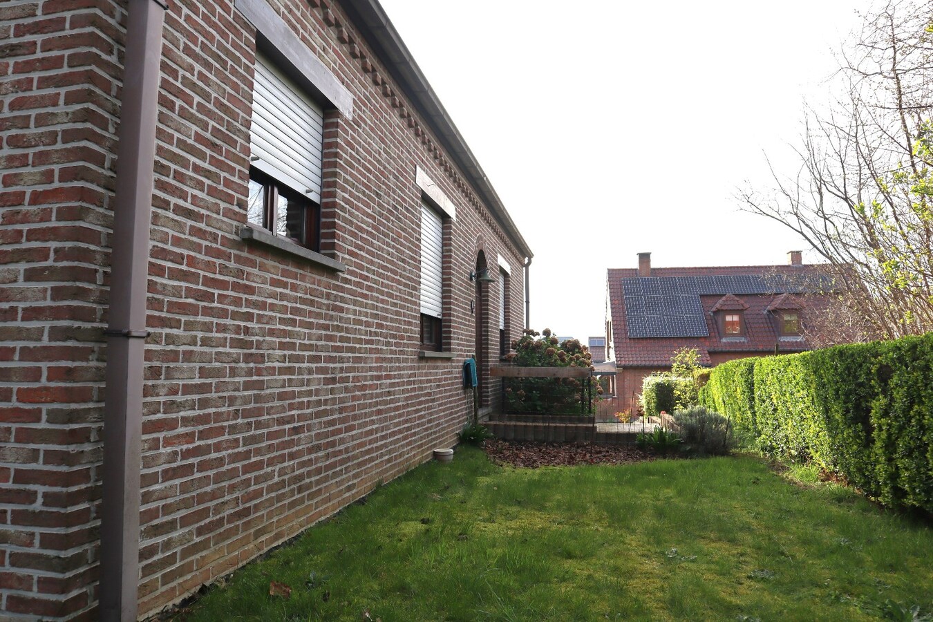 Prachtig open bebouwing in een doodlopend straatje te Tienen. 