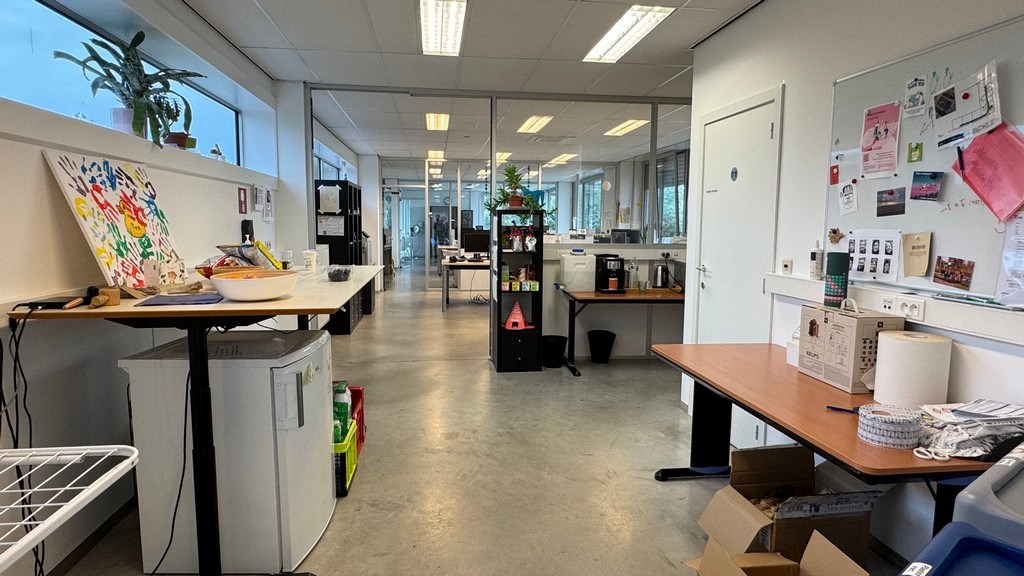 Kantoor/labo met klein magazijn te huur in Technologie-park Zwijnaarde