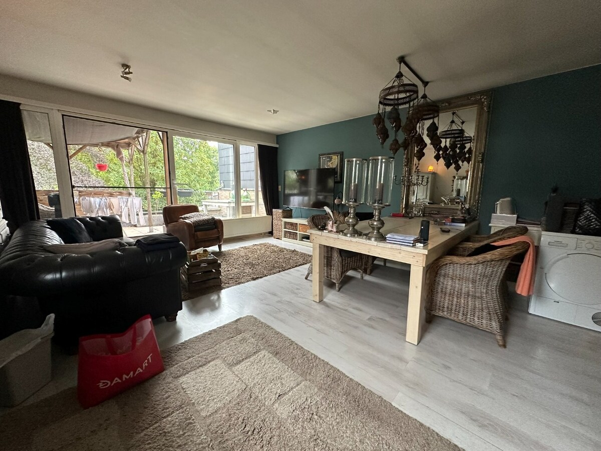 Appartement met 2 slaapkamers en ruim terras 