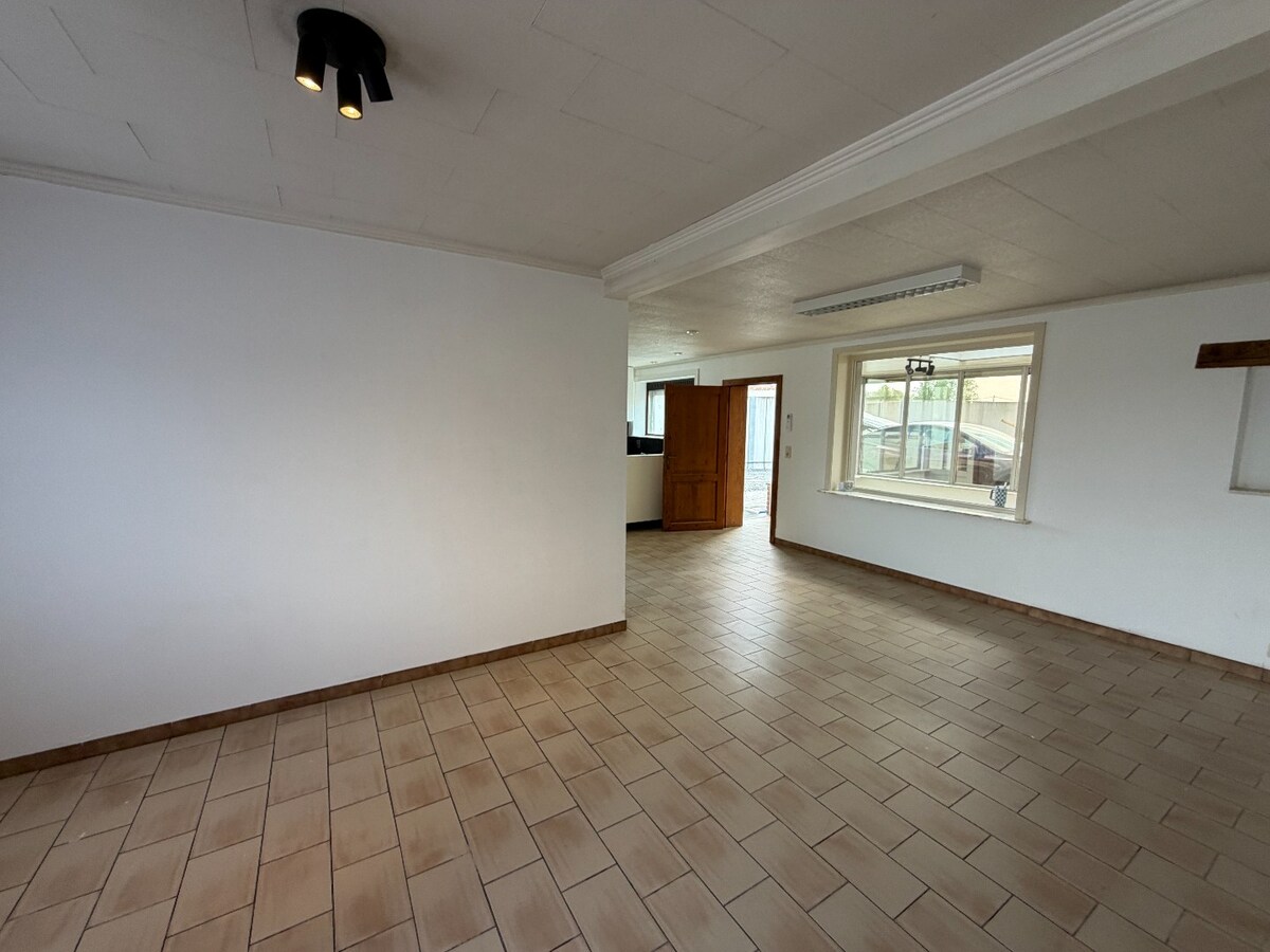 Woning met 3 slaapkamers en garage 