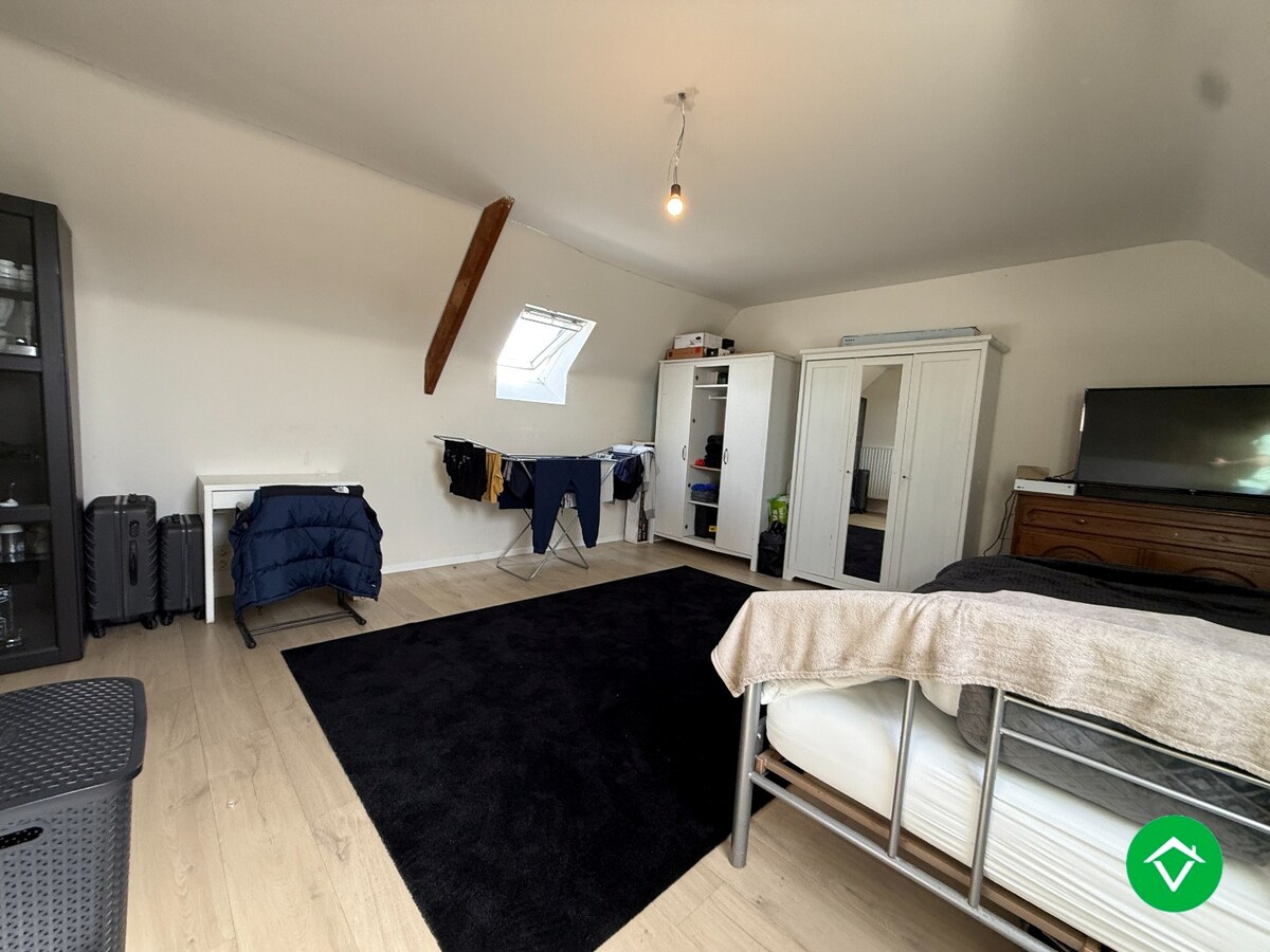 Rijwoning met 3 slaapkamers en tuin te Roeselare 
