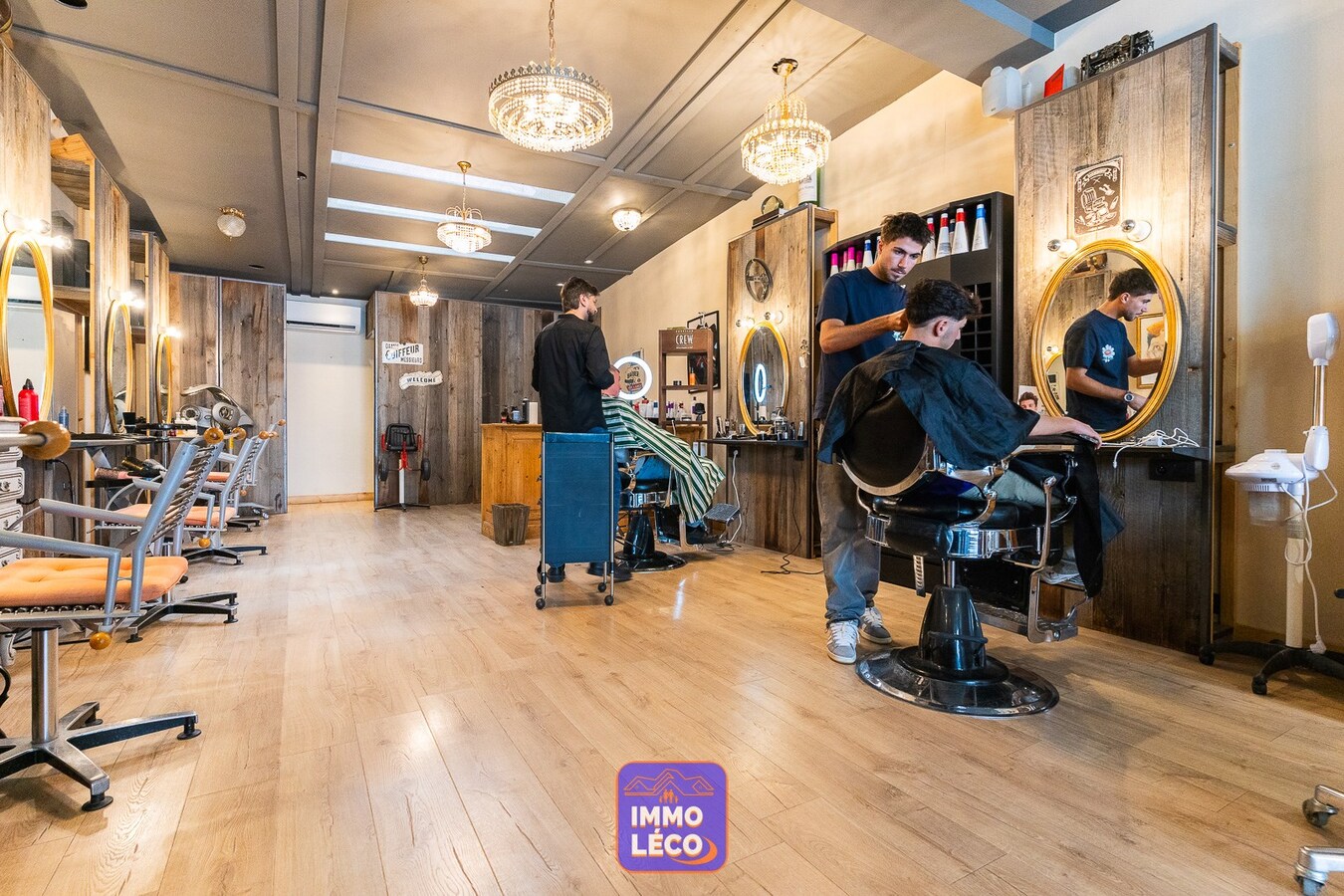 Commerce en plein centre-ville, dans une rue passante ! 