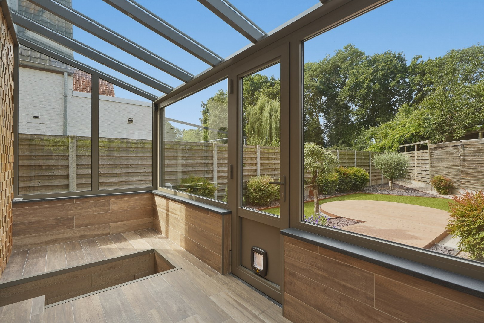 Open bebouwing met zonnige tuin in Sint-Michiels 