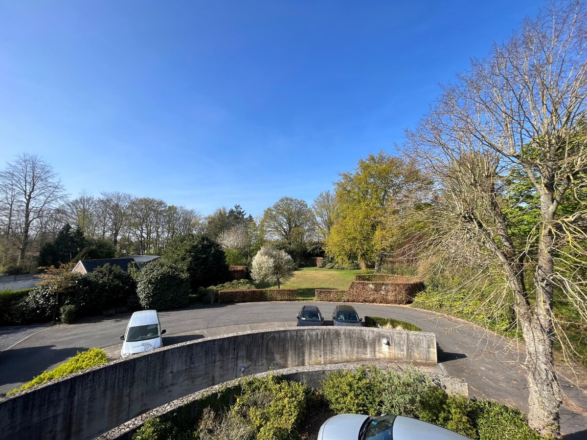 Tijdloos appartement met uitzonderlijk ruim terras 