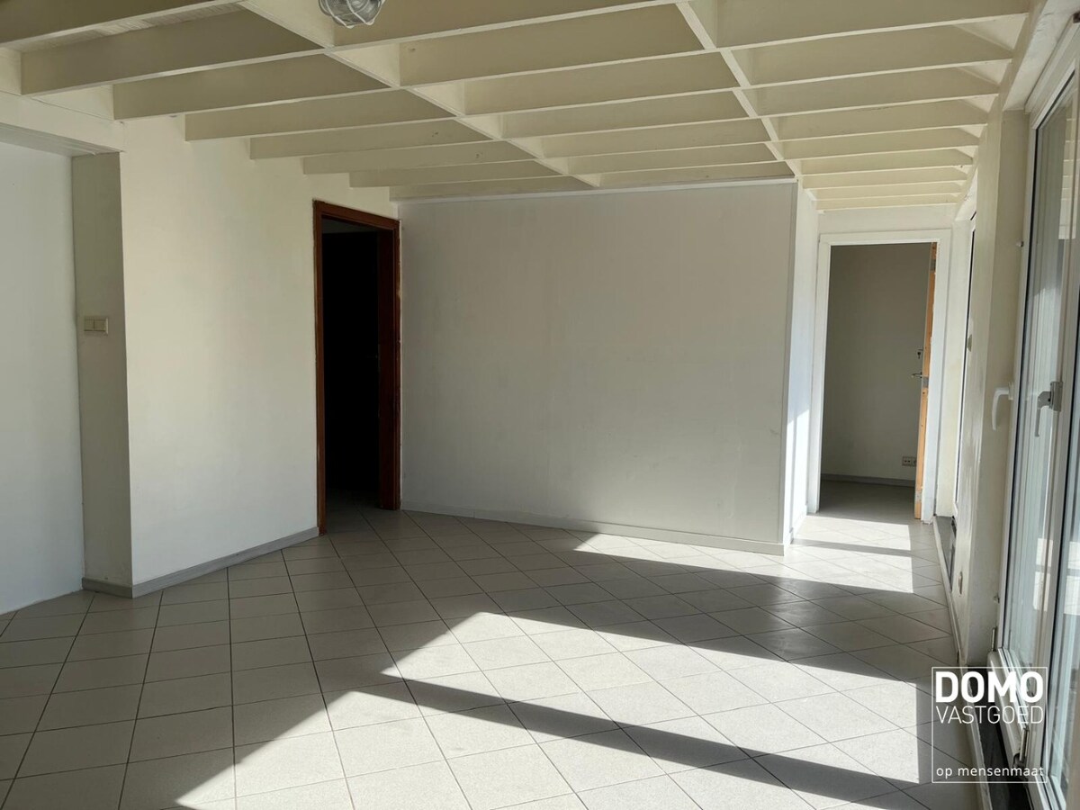 DUPLEXAPPARTEMENT MET TERRAS TE STOKROOIE 