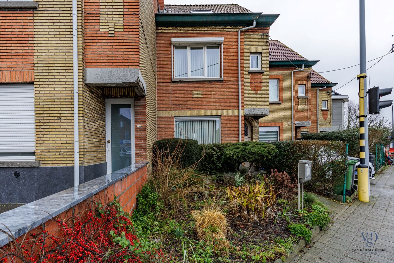 Karaktervolle woning met tuin op gunstige ligging. 