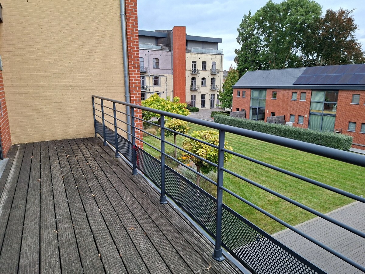 Dans une résidence "premium" La Factory, beau et lumineux duplex avec parking 