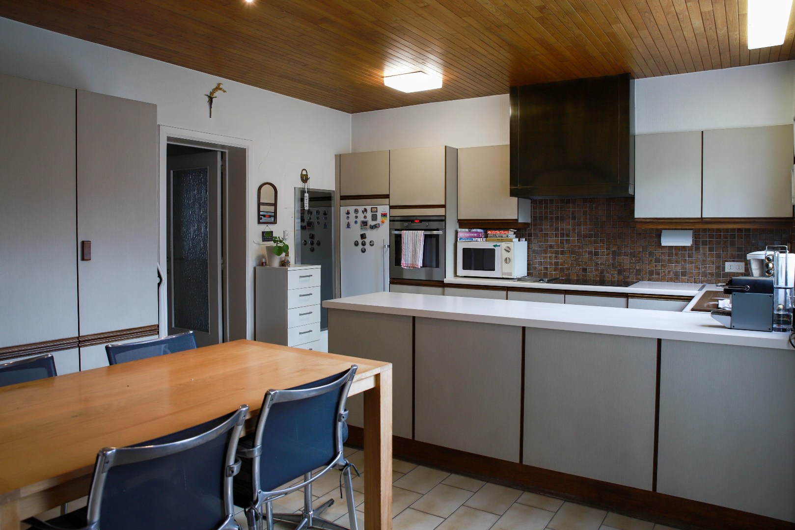 Ruime, goed gelegen hoekwoning met garage en tuin 
