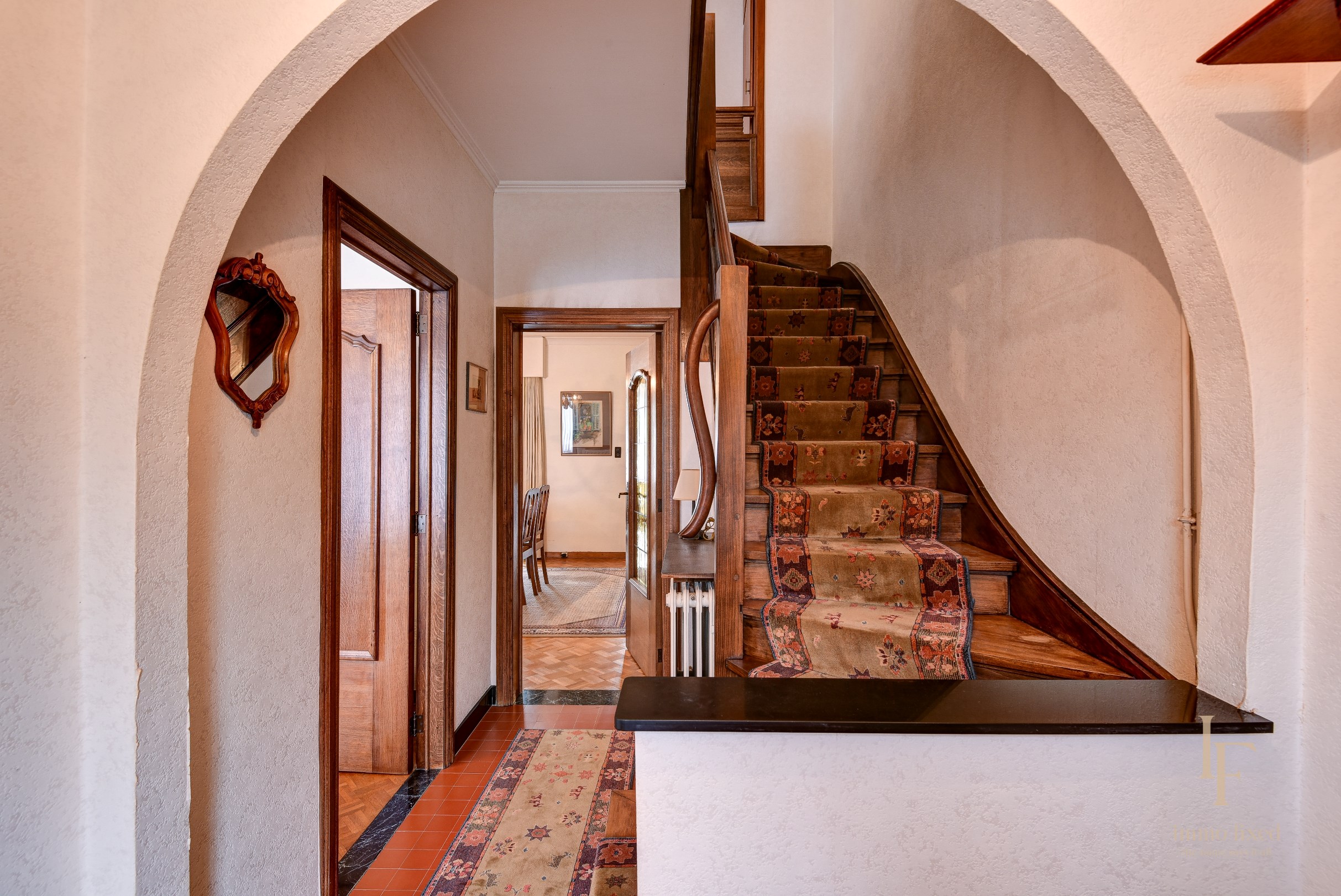 Te renoveren woning met tuin en garage in Wilrijk! 