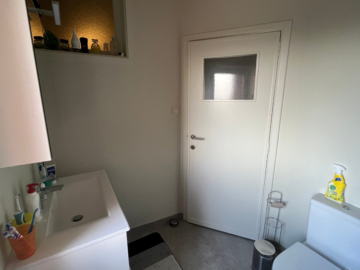 Praktische, ruime rijwoning te centrum Gavere 