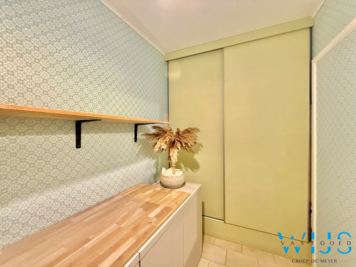 Toffe winkelruimte in centrum Ertvelde ! 