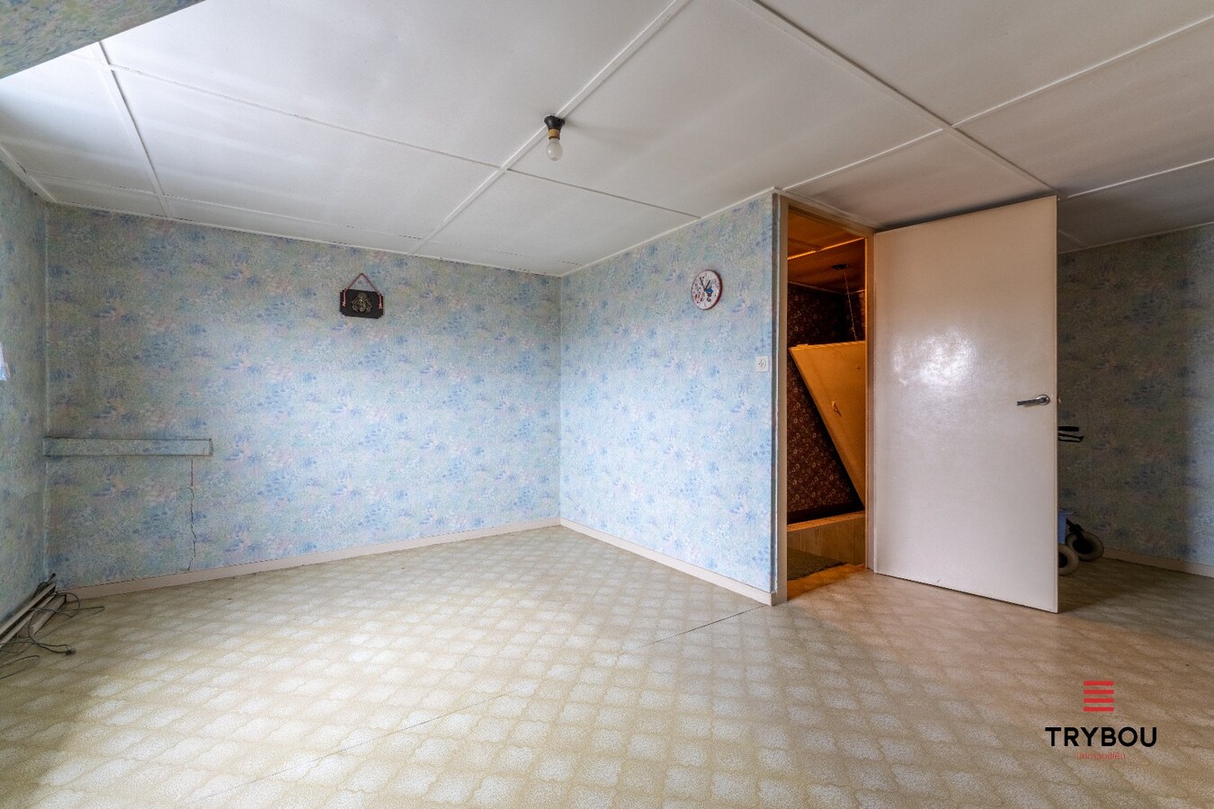 Te koop ; groot perceel, 1126 vierkante meter, met woning te Houthulst 