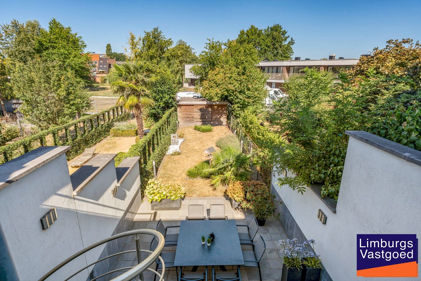 Uitzonderlijke stadswoning met praktijkruimte en tuin, tussen de kleine en grote ring 