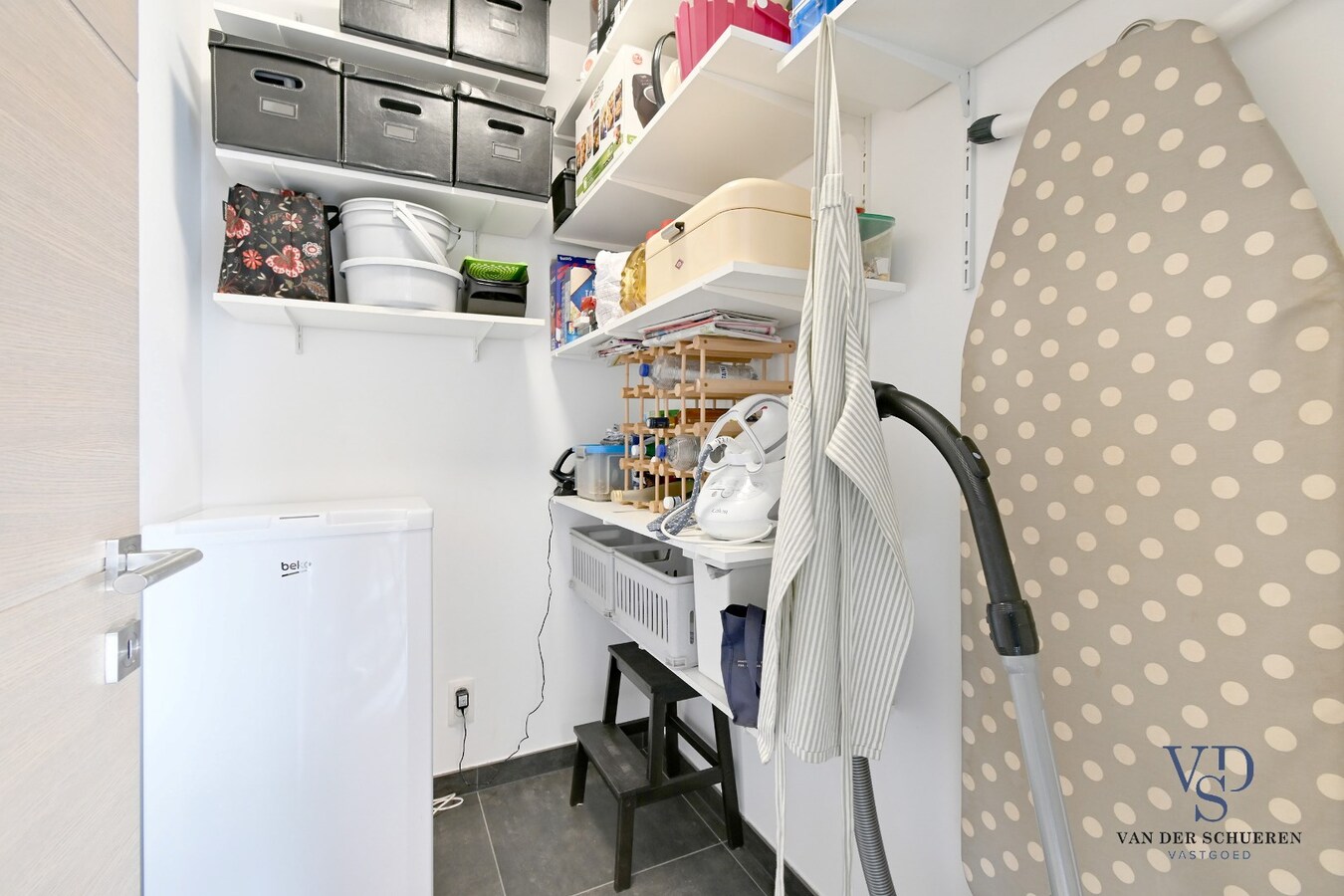 Luxueus, tijdloos wonen in Dikkelvenne. 