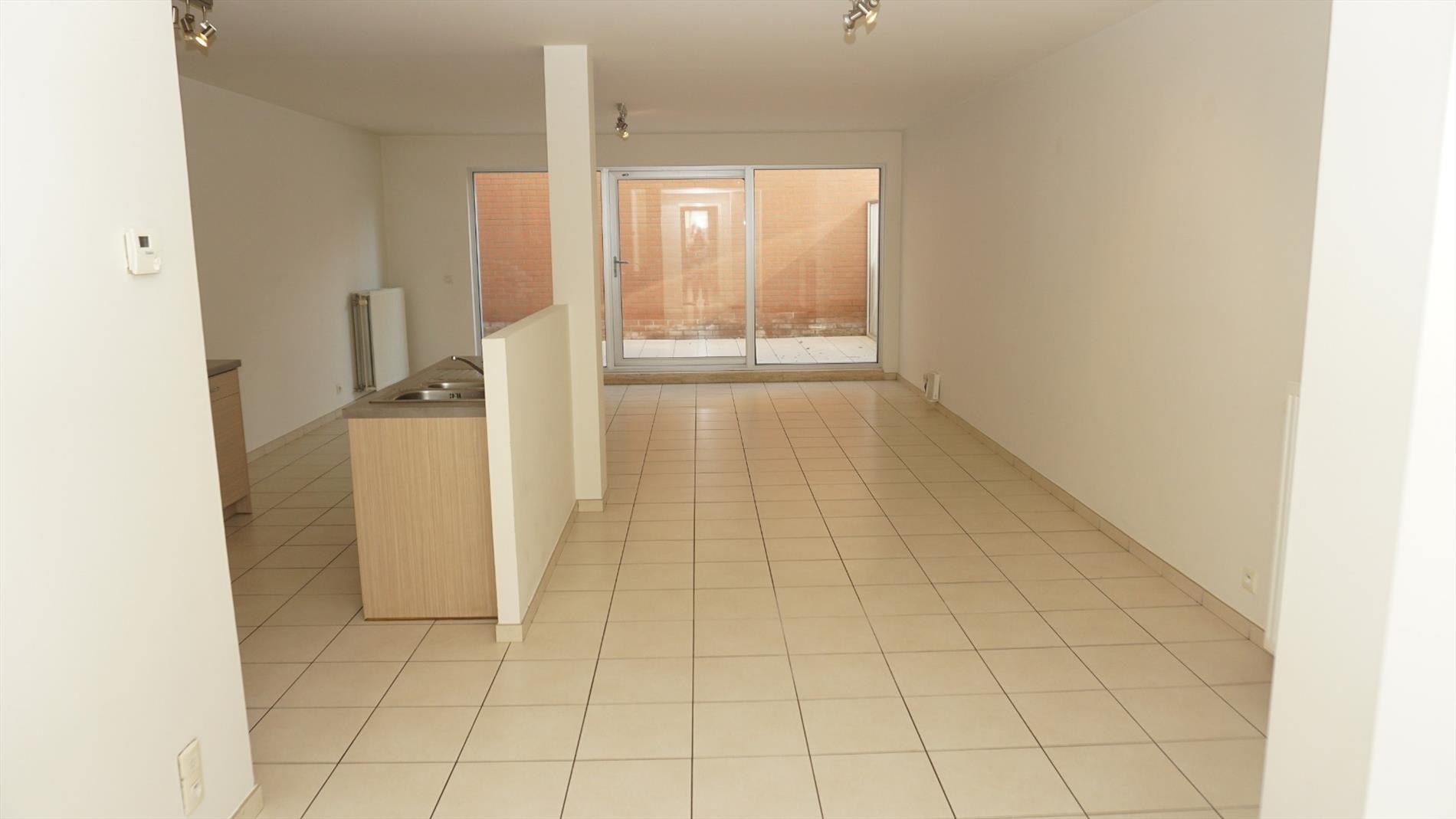 APP. AU REZ-DE-CHAUSSEE AVEC TERRASSES A 50 METRES DE LA DIGUE 